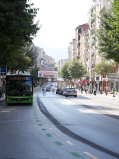 İSTİKLAL CADDESİ’NDE YENİ ULAŞIM DÜZENLEMESİ İNCELENDİ