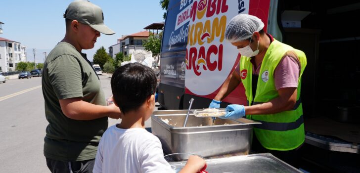 MOBİL İKRAM ARAÇLARI VATANDAŞIN YANINDA
