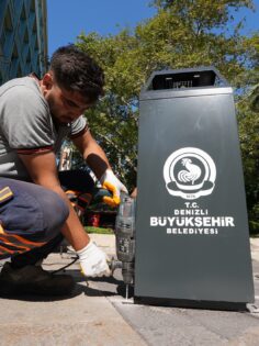 BÜYÜKŞEHİR ÇÖP KUTULARINI YENİLİYOR