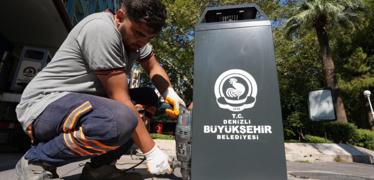 BÜYÜKŞEHİR ÇÖP KUTULARINI YENİLİYOR