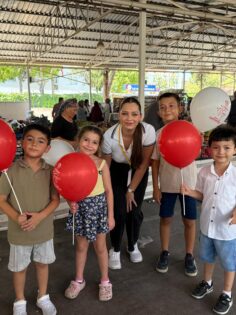 BÜYÜKŞEHİR VATANDAŞI DİNLEDİ, MİNİKLERİ SEVİNDİRDİ