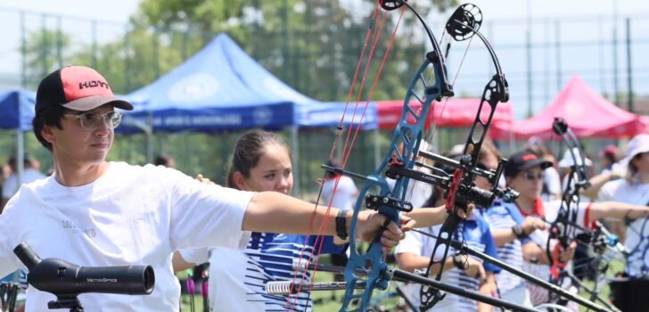 OKÇULARDAN HEDEFE TAM İSABET