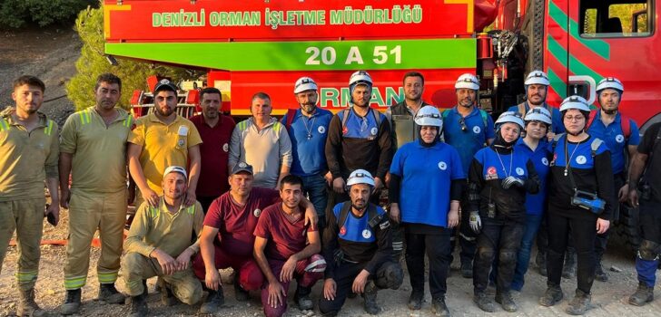 PAÜ ARAMA KURTARMA EKİBİ HONAZ DAĞI YANGININA DESTEK VERDİ