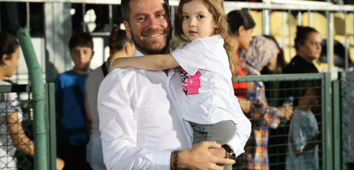 MİNİKLERİN BİSİKLETİ BAKANLIĞA TAKILDI