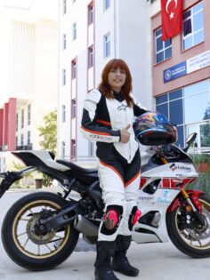 DENİZLİLİ MOTORSİKLETÇİ FATMA BAŞTEPE HEDEF BÜYÜTTÜ