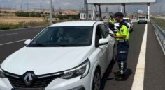 TERS YÖNE GİREN ARAÇ! YAKININI DİNLENME TESİSİNDE UNUTMUŞ