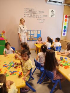 KREŞLERDE YENİ EĞİTİM ÖĞRETİM YILI SEVİNCİ