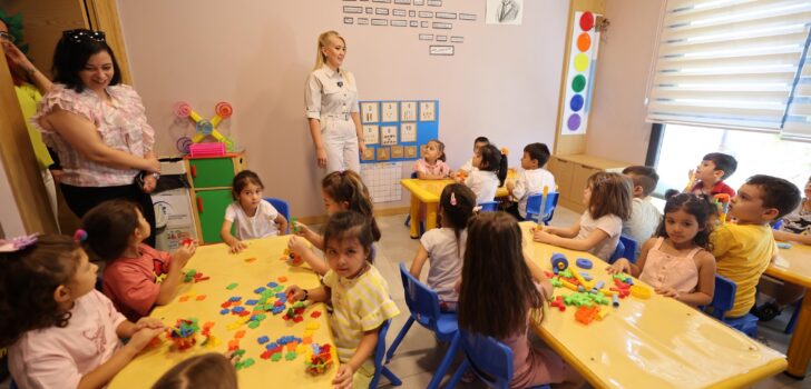 KREŞLERDE YENİ EĞİTİM ÖĞRETİM YILI SEVİNCİ