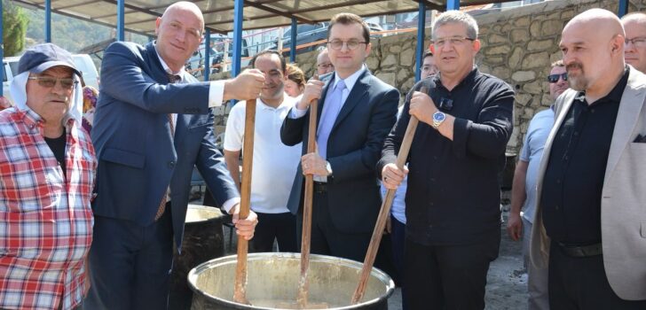 BABADAĞ’DA 10 TON KEŞKEK İKRAM EDİLDİ