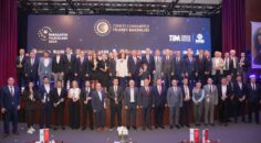 İHRACATIN YILDIZLARI ÖDÜLLERİNİ ALDI