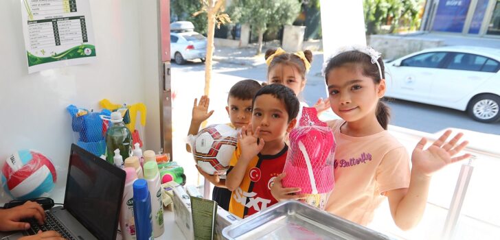 PAMUKKALE BELEDİYESİ GERİ DÖNÜŞÜM BİLİNCİNİ SOKAĞA TAŞIDI