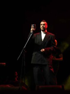 ÇİVRİL’DE FİNALİ CEM ADRİAN YAPTI