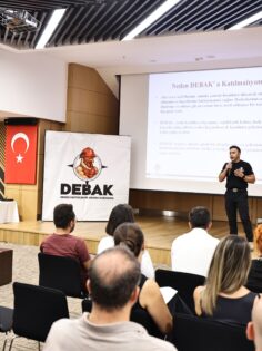 BÜYÜKŞEHİR AFETLERE KARŞI GÖNÜLLÜ GÜCÜNÜ ARTIRIYOR