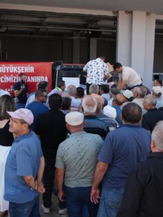 BÜYÜKŞEHİR’DEN ÜRETİCİLERE BORDO BULAMACI DESTEĞİ