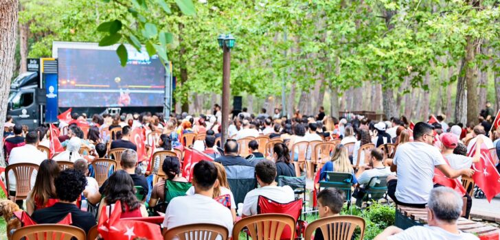 MİLLİ HEYECAN DEV EKRANLARDA YAŞANIYOR