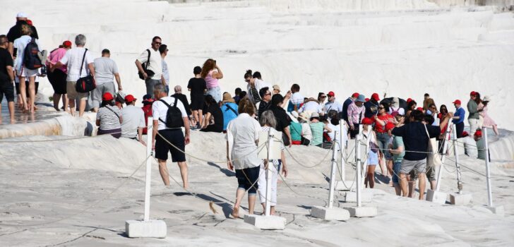 BEYAZ CENNET İKİNCİ SIRADA