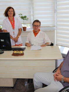 POLİKLİNİĞE GELDİ SİGARAYI BIRAKTI