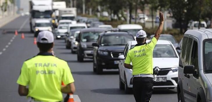 2 BİN 482 ARAÇ TRAFİKTEN MEN EDİLDİ