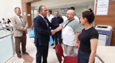 REKTÖR GÜNGÖR, PAÜ AİLESİNE KATILAN ÖĞRENCİLERLE TANIŞTI