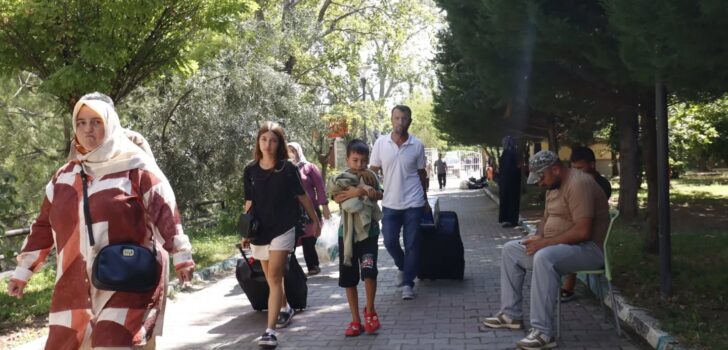 DENİZLİ’DE YURTLARDA KAYIT HEYECANI YAŞANIYOR