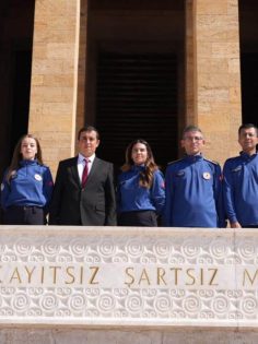 DENİZLİLİ İTFAİYECİLERDEN ANITKABİR’E ANLAMLI ZİYARET