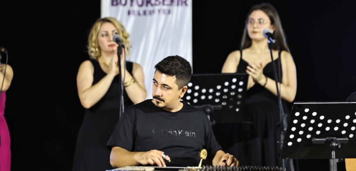 BÜYÜKŞEHİR’İN YAZ KONSERLERİ BİNLERCE SANATSEVERİ BULUŞTURDU