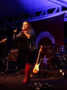 CUMHURİYET COŞKUSU DENİZLİ’DE MÜZİK VE DANSLA TAÇLANDI