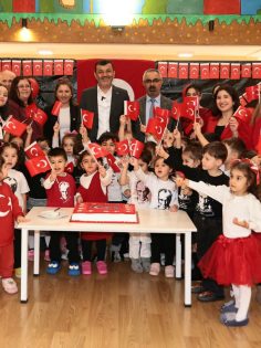 ÇOCUKLARLA CUMHURİYET SEVİNCİ