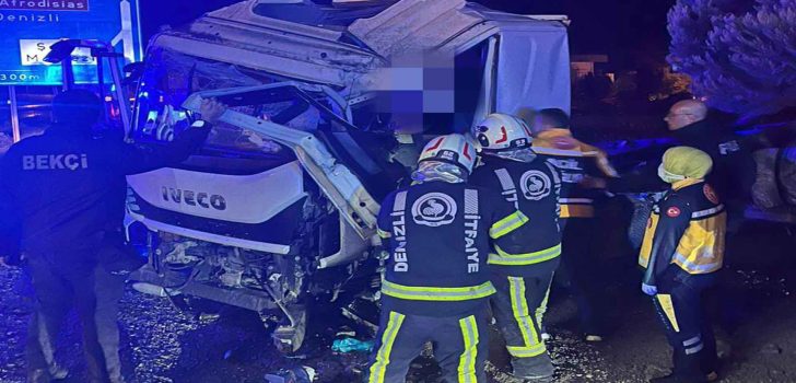 YOLDAN ÇIKAN KAMYONET SÜRÜCÜSÜ YARALANDI