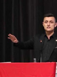 CHP GENÇLİK KOLLARI BAŞKANI İSTİFA ETTİ