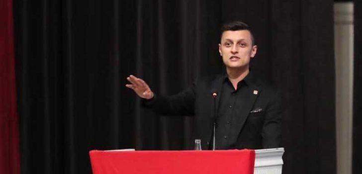 CHP GENÇLİK KOLLARI BAŞKANI İSTİFA ETTİ
