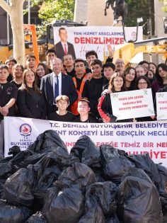 102 GENÇ TEMİZ BİR GELECEK İÇİN EL ELE VERDİ