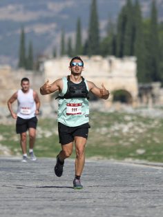 PAMUKKALE’DE TARİHİ MARATON HEYECANI