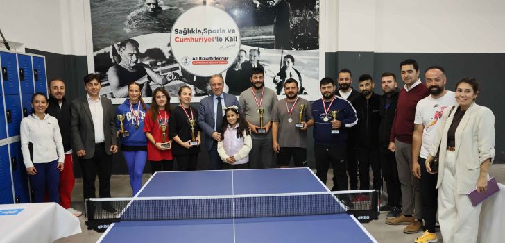 PAMUKKALE BELEDİYESİ PERSONELİ MASA TENİSİNDE BULUŞTU