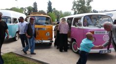 YAŞLILAR GÖNÜLLERİNCE EĞLENDİ