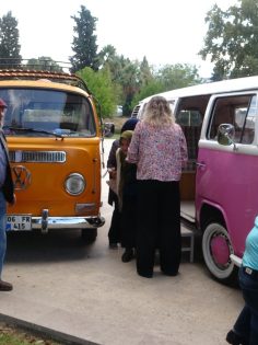 YAŞLILAR GÖNÜLLERİNCE EĞLENDİ