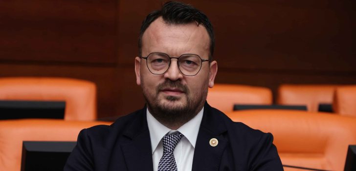 TEKSTİL SEKTÖRÜNDE KAYIP 7 MİLYAR, 210 BİN KİŞİ İŞSİZ