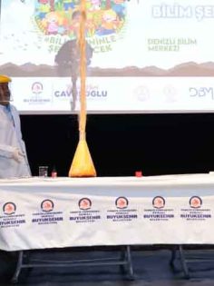 BİLİM MERKEZİ’NDE DOĞA DOSTU NESİLLER BİLİMLE BULUŞUYOR