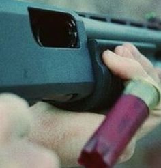 EŞİNİ ÖLDÜRÜP İNTİHAR ETTİ