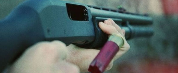 EŞİNİ ÖLDÜRÜP İNTİHAR ETTİ