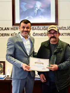 ÇAVUŞOĞLU’NDAN KAHRAMAN SÜRÜCÜYE TEŞEKKÜR