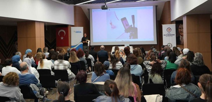 KADIN GİRİŞİMCİLERE “TELEFONLA ÜRÜN FOTOĞRAFÇILIĞI” EĞİTİMİ