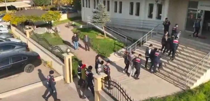 EVLİLİK DOLANDIRICILARI YAKALANDI