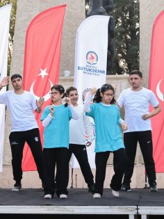 DENİZLİ ENGELLERİ AŞMAK İÇİN TEK YÜREK OLDU