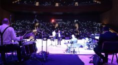 FERDİ TAYFUR ŞARKILARIYLA ANILDI