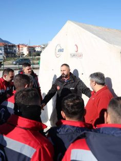 PERSONELE AFET FARKINDALIK VE ÇADIR KURMA EĞİTİMİ