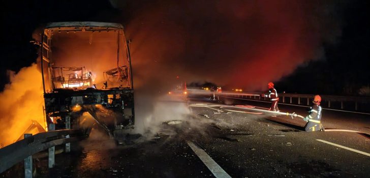 OTOBÜS KAZASI: 8 ÖLÜ, 33 YARALI